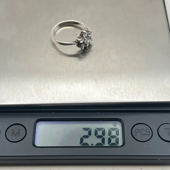 Sterling Silver CZ Cluster Ring Flower Size 7.75 Vintage Y2K 925 Classic 2.9g - Picture 10 of 10